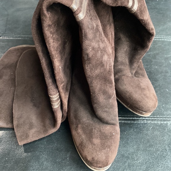 Made in Italy Kenneth Cole Brown Suede Boots trimmed in leather and tassels - Picture 14 of 17